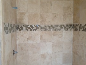 Travertine with Stone/Glass/Tile Inlay - Shower