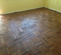 Refinishing the DIY refinished parquet wood floor