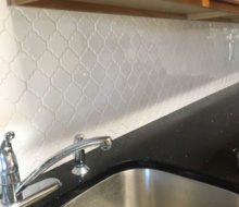Installing kitchen backsplash tile